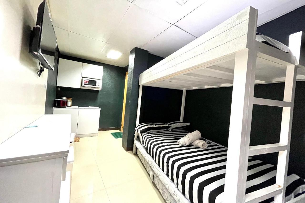 Oyo 910 Sabaidee Suites Mandaue Kültér fotó