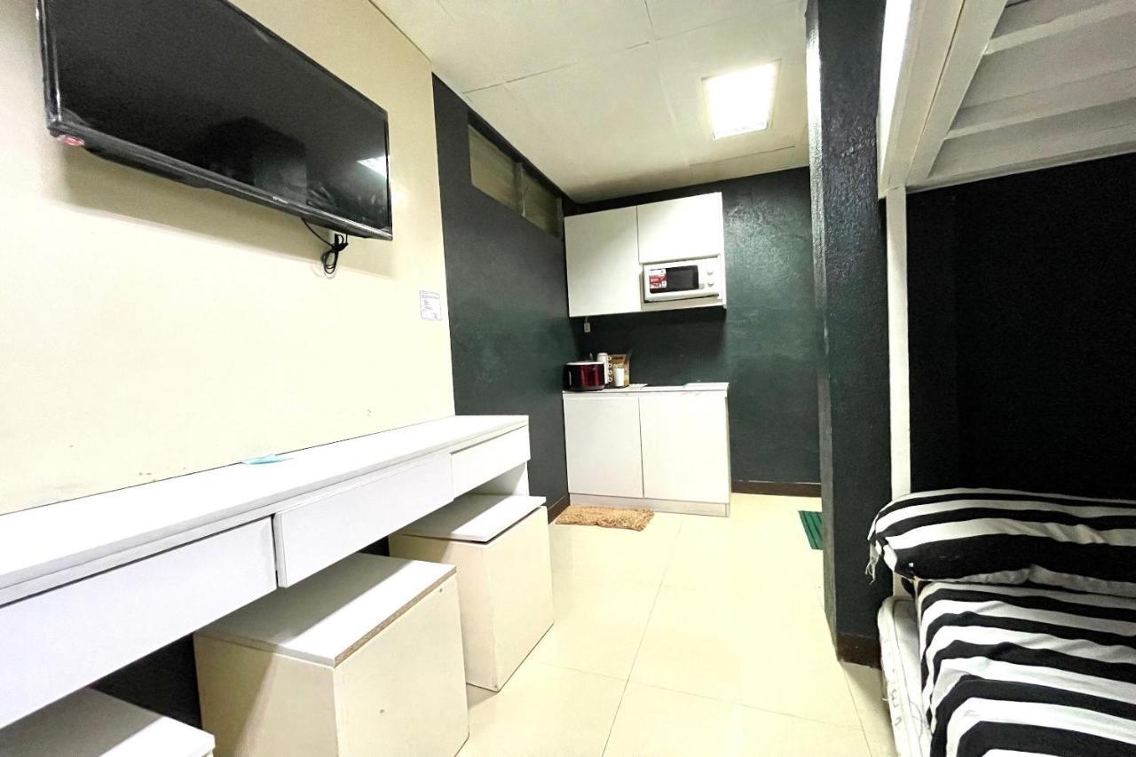 Oyo 910 Sabaidee Suites Mandaue Kültér fotó