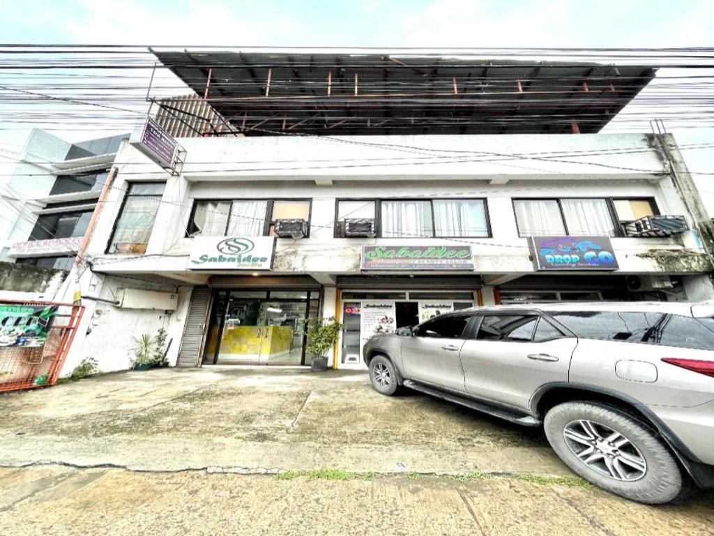 Oyo 910 Sabaidee Suites Mandaue Kültér fotó